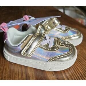 Carters Baby shoes size 0-3 months NWT!